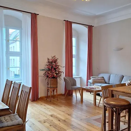 Stadtpalais Romantik-suite 3 Maximal 6 Personen Apartman