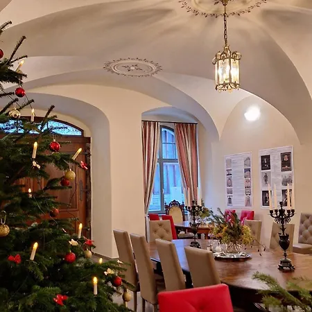 Stadtpalais Romantik-suite 3 Maximal 6 Personen