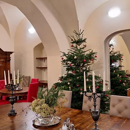 Stadtpalais Romantik-suite 3 Maximal 6 Personen *