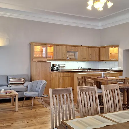 Stadtpalais Romantik-suite 3 Maximal 6 Personen Appartement *