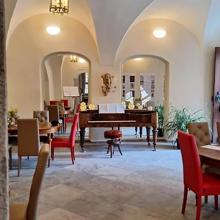 Stadtpalais Romantik-suite 3 Maximal 6 Personen アパート
