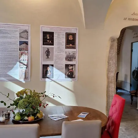 Apartamento Stadtpalais Romantik-suite 3 Maximal 6 Personen *