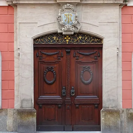 Stadtpalais Romantik-suite 3 Maximal 6 Personen *