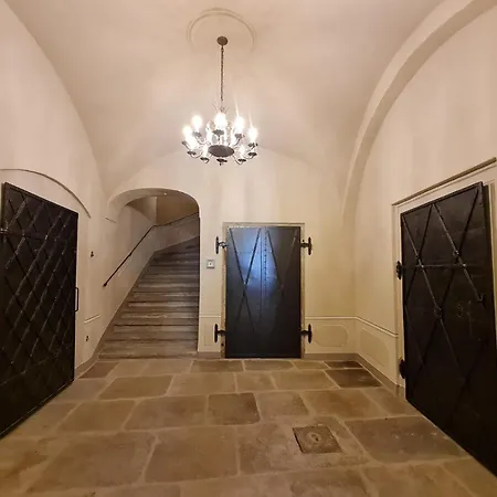 Stadtpalais Romantik-suite 3 Maximal 6 Personen *