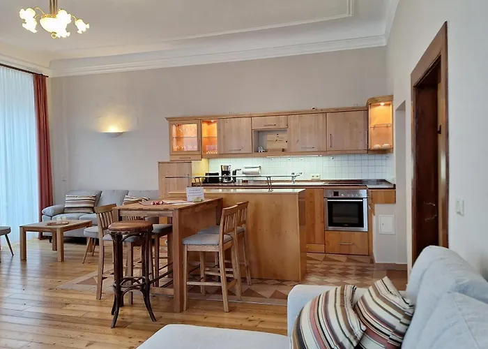 Stadtpalais Romantik-suite 3 Maximal 6 Personen *